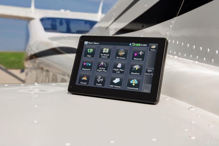 Garmin aera 760 Portable Aviation GPS - 7" Touchscreen, Moving Map, ADS-B Ready